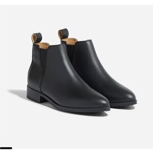 Nisolo Chelsea style Black Ankle Boots